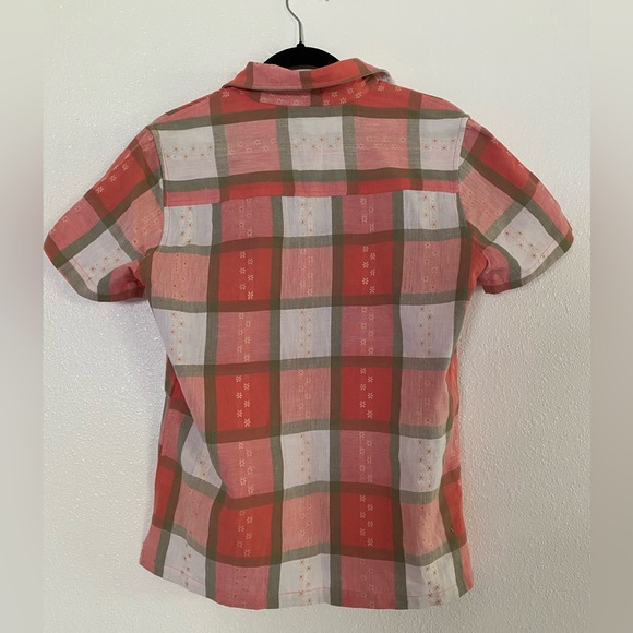 Small Floral Checkered Ladies Short Sleeve Button Up - Picture 7 of 7